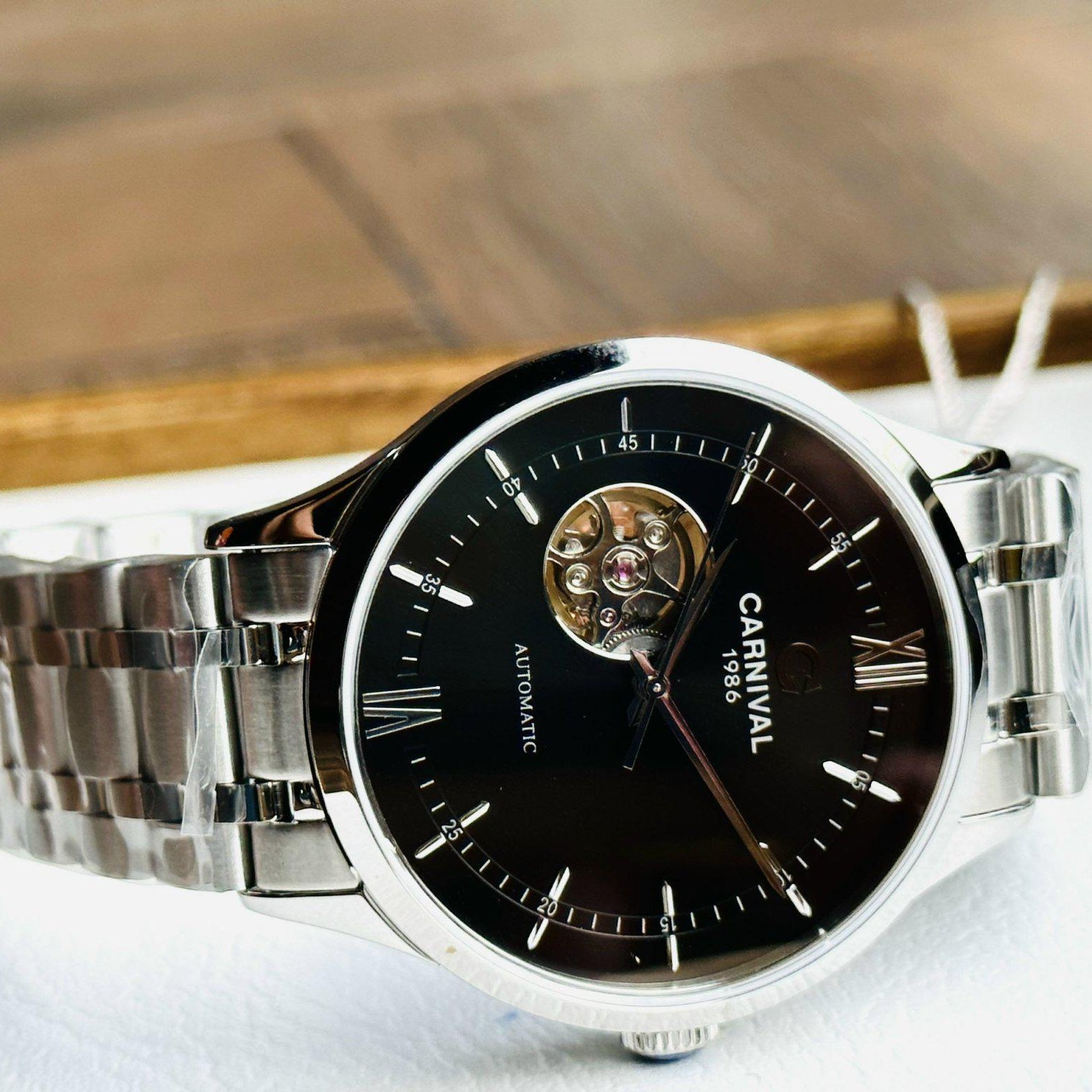 Carnival 8093G Bạc Đen ( 8093G-VT-D)