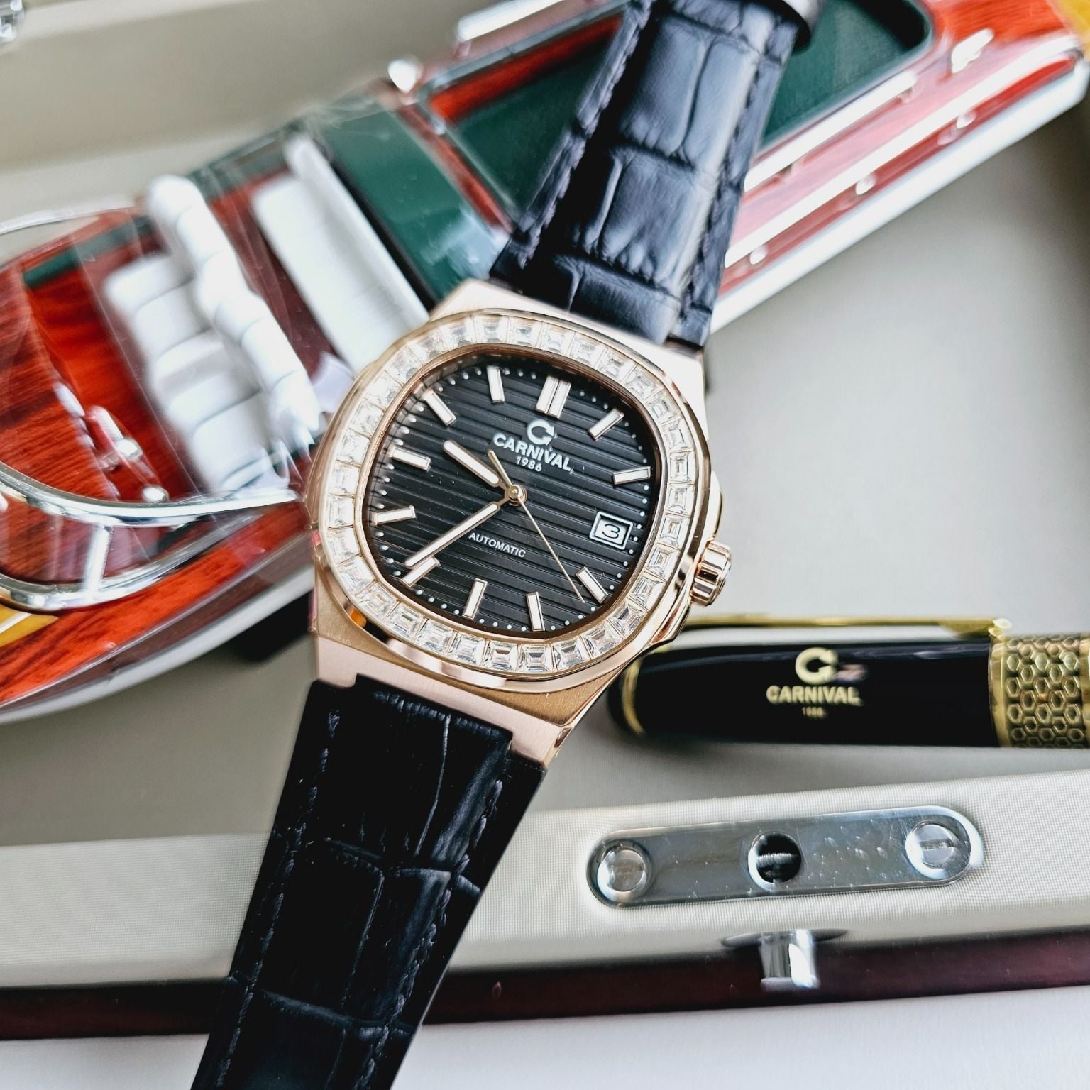 Carnival 8108G Rosegold Đen Dây Da ( 8108G-VH-DD-D)