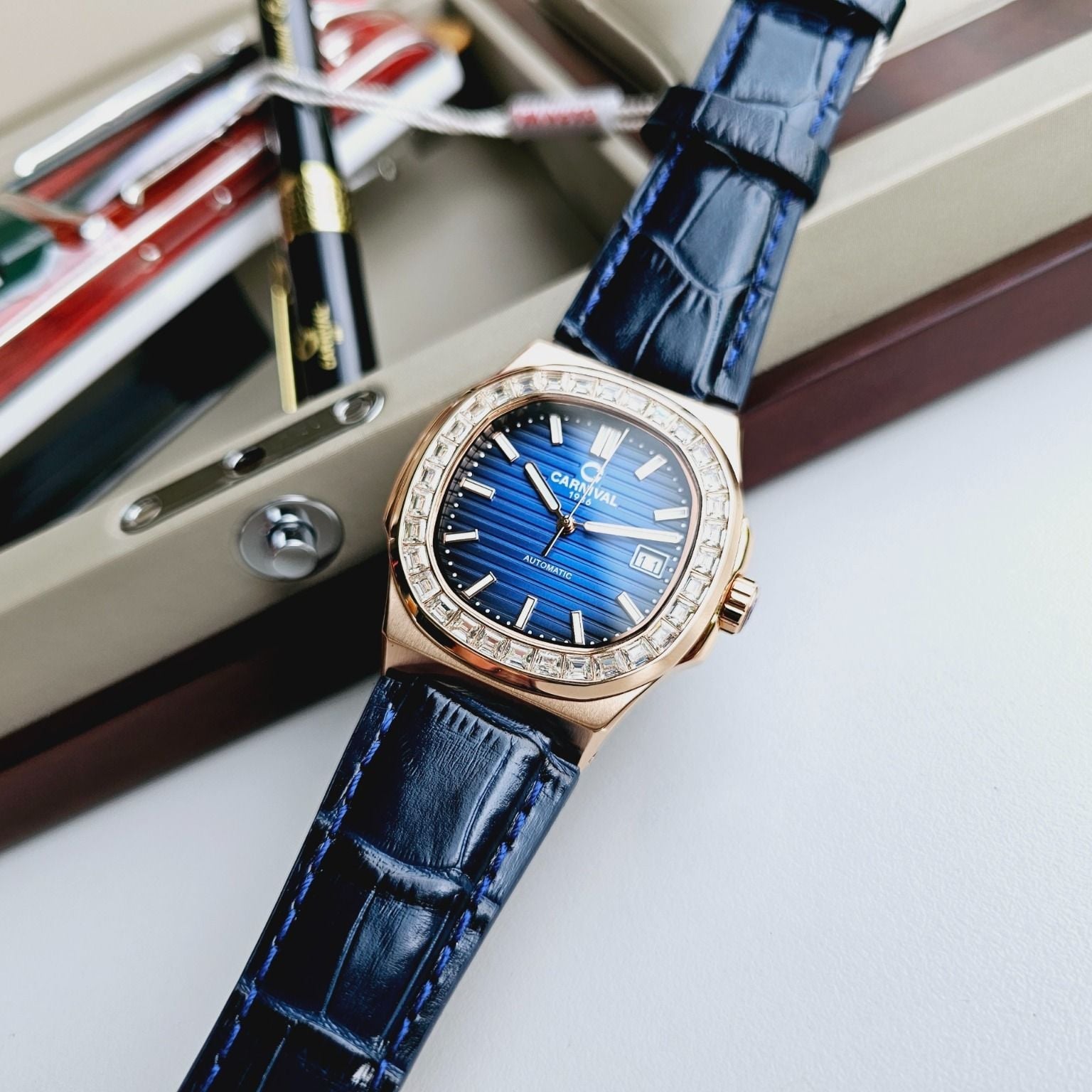 Carnival 8108G Rosegold Xanh Dây Da ( 8108G-VH-DD-X)