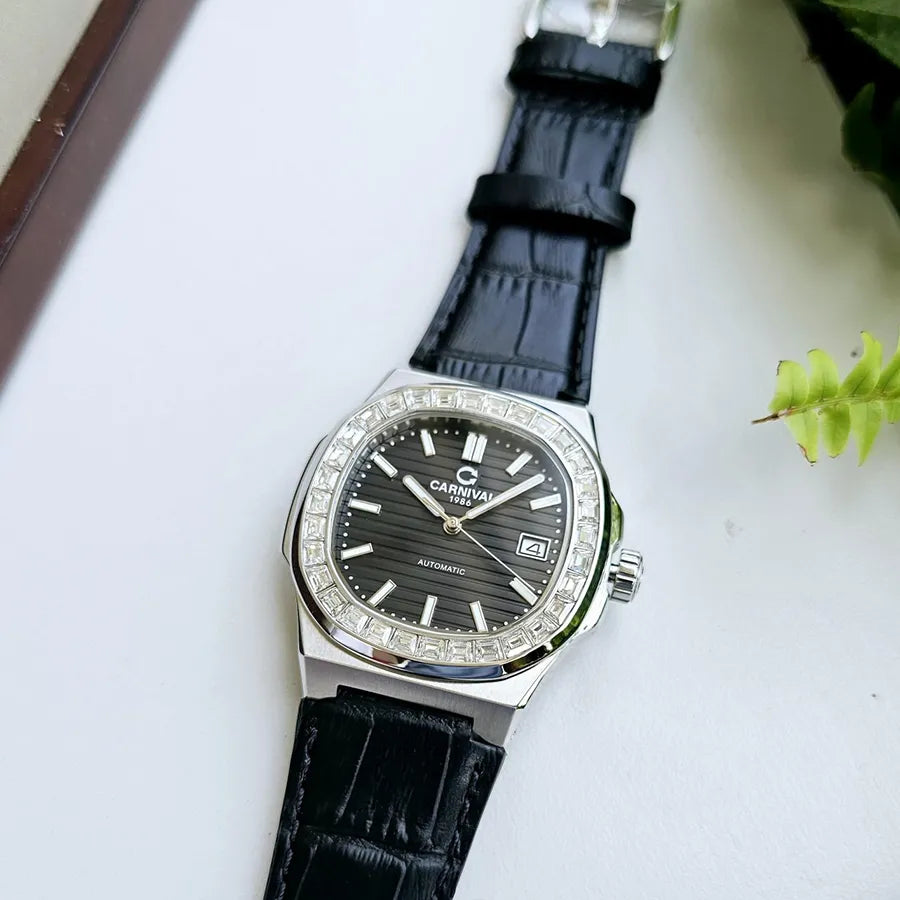 Carnival 8108G Bạc Đen Dây Da ( 8108G-VT-DD-D)