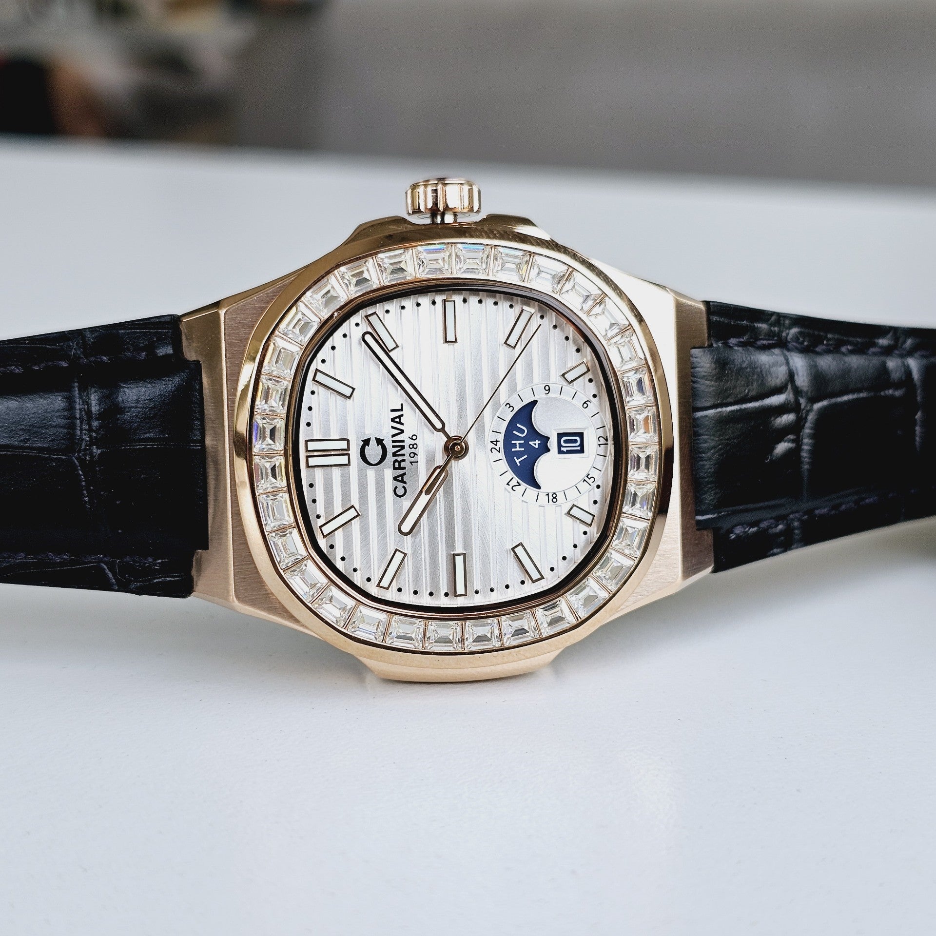 Carnival 8110G Rosegold Trắng Dây Da ( 8110G-VH-D-T)