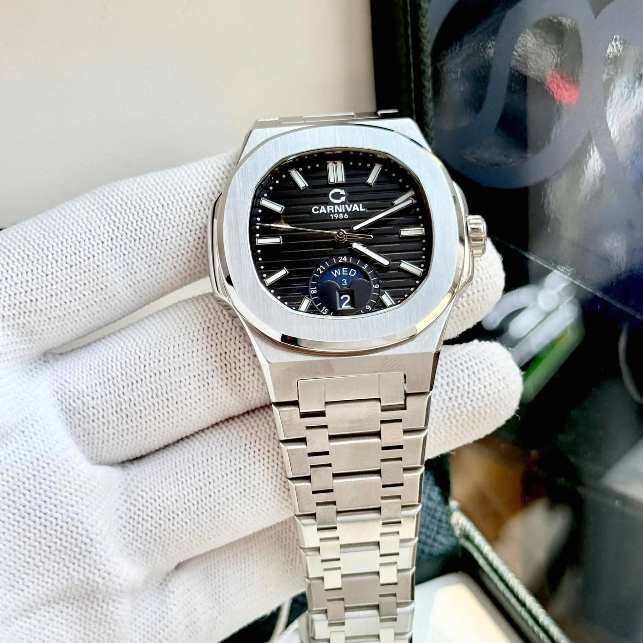 Carnival 8110G1 Bạc Đen ( 8110G1-VT-D)