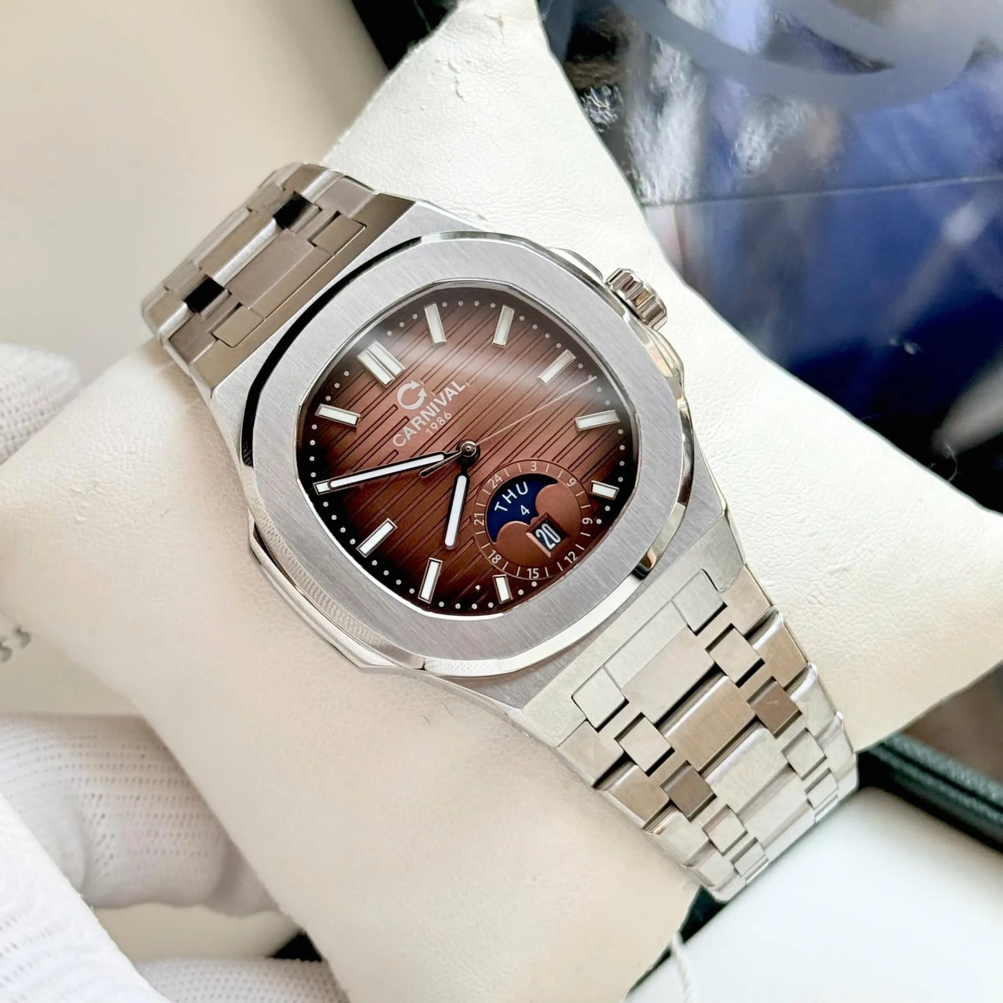 Carnival 8110G1 Bạc Nâu ( 8110G1-VT-N)