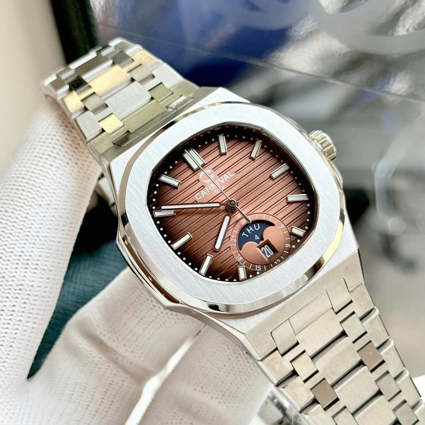Carnival 8110G1 Bạc Nâu ( 8110G1-VT-N)