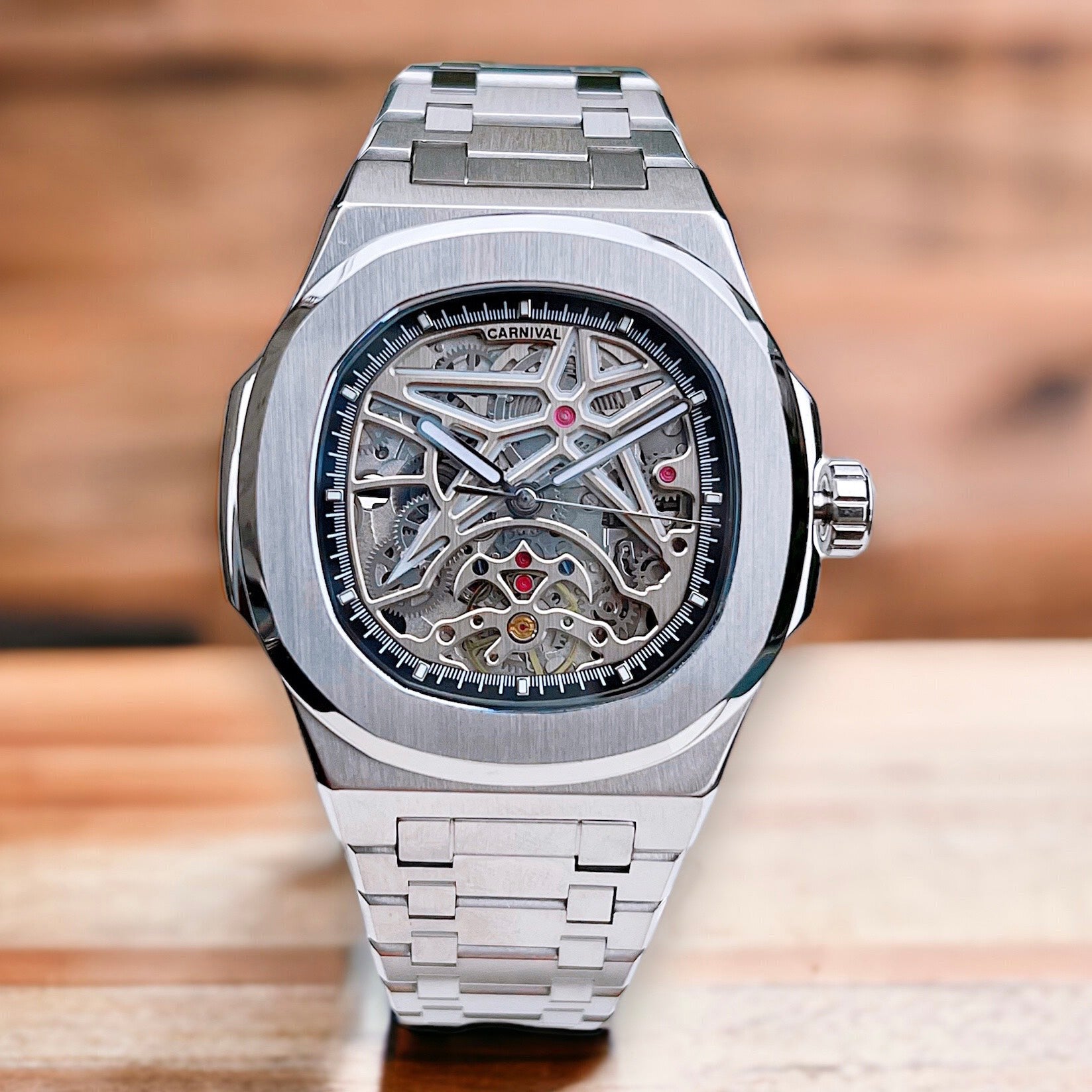 Carnival 8118G Bạc Trắng ( 8118G-VT-T)