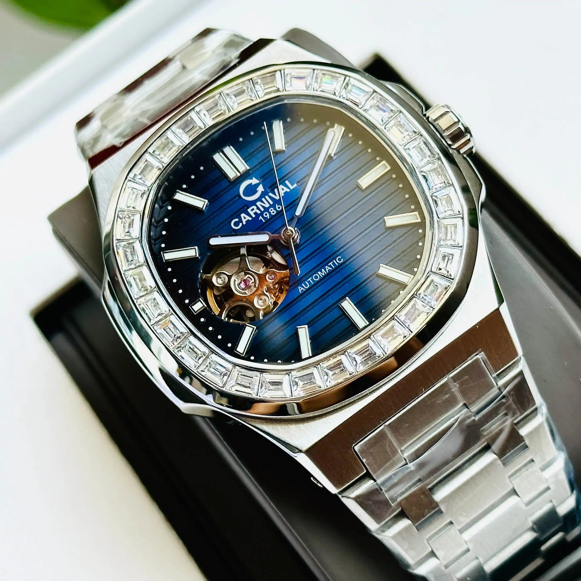 Carnival 8128G Bạc Xanh ( 8128G-VT-X)