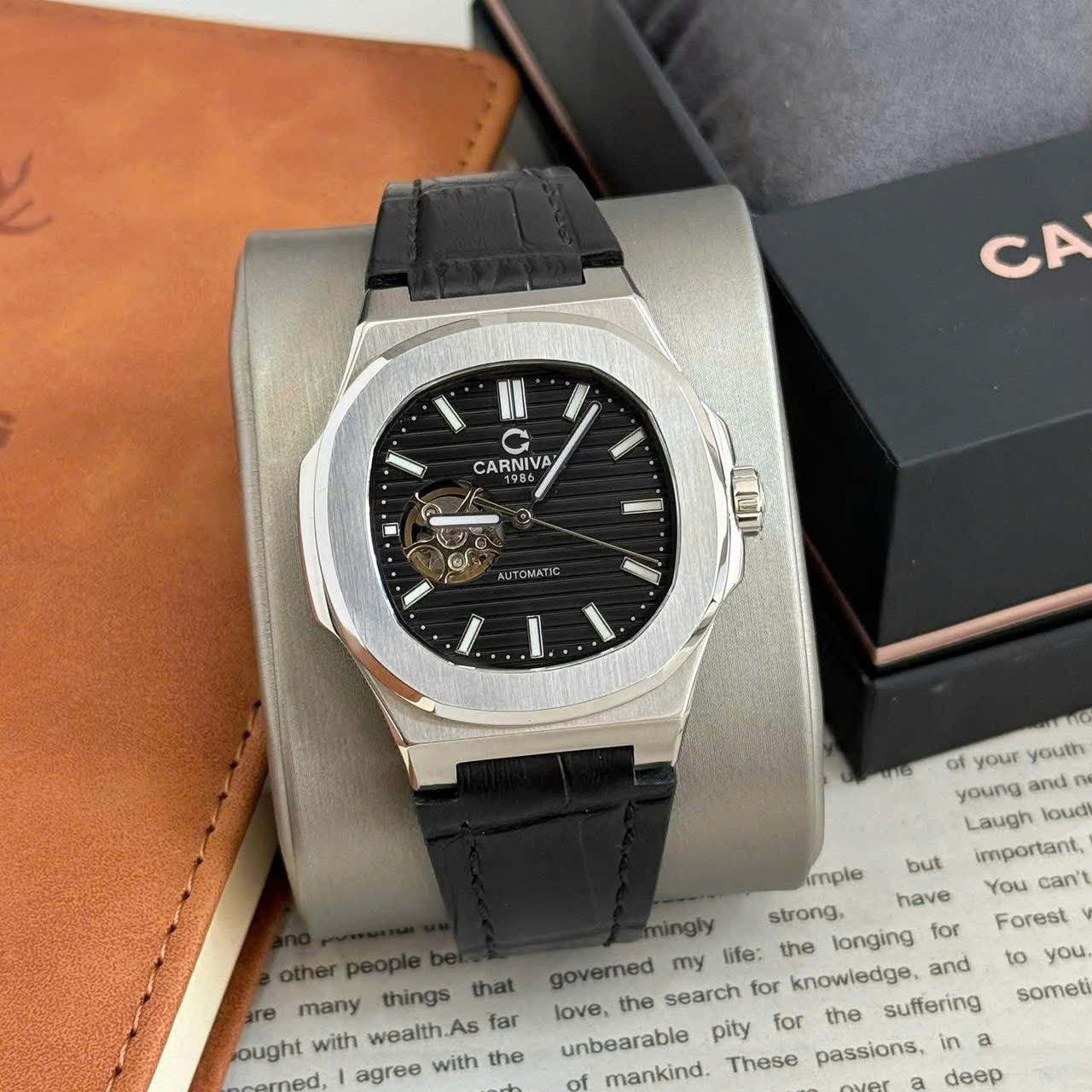 Carnival 8128G1 Bạc Đen Dây Da ( 8128G1-VT-DD-D)