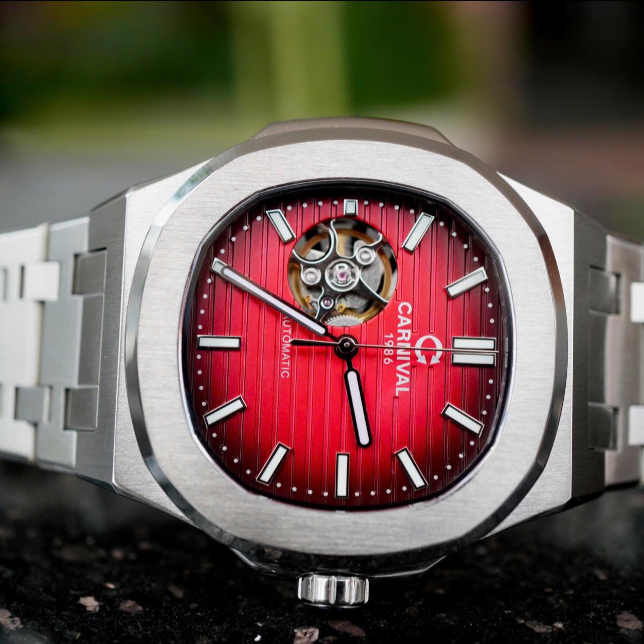 Carnival 8128G1 Bạc Đỏ ( 8128G1-VT-DO)