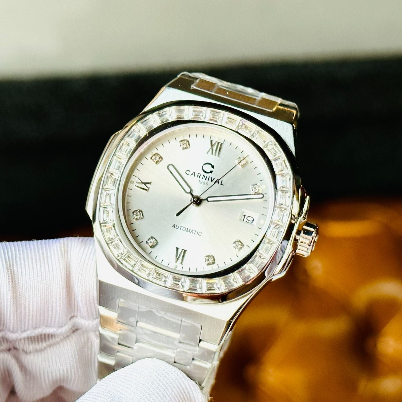 Carnival 8129G Bạc Trắng ( 8129G-VT-T)