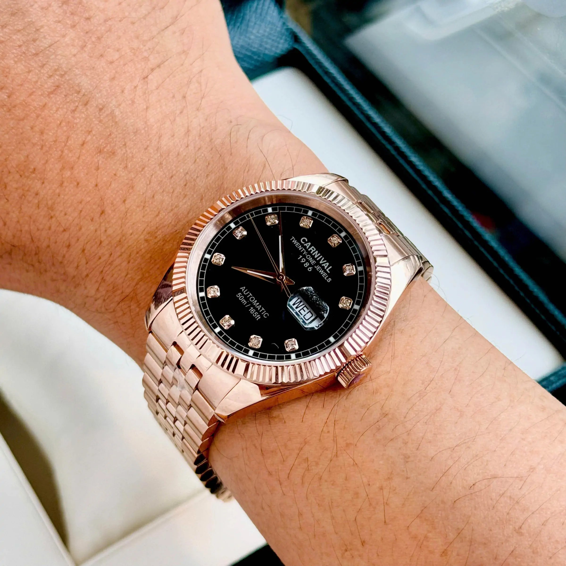 Carnival 8131G Rosegold Đen ( 8131G-VH-D)