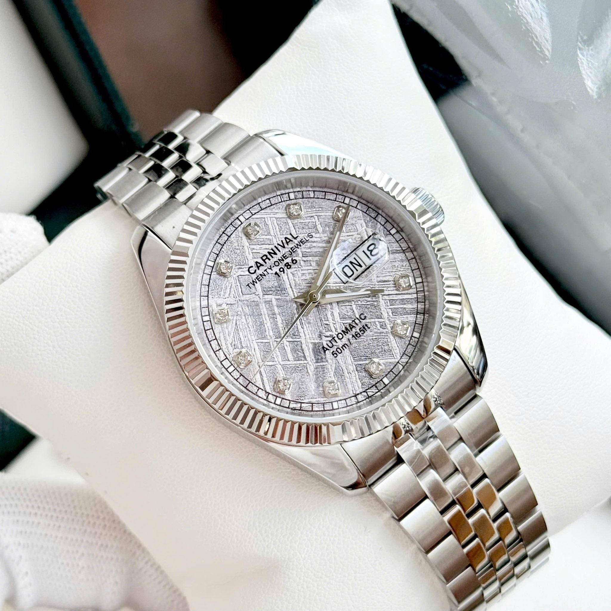Carnival 8131G Bạc Thiên Thạch ( 8131G-VT-TT)