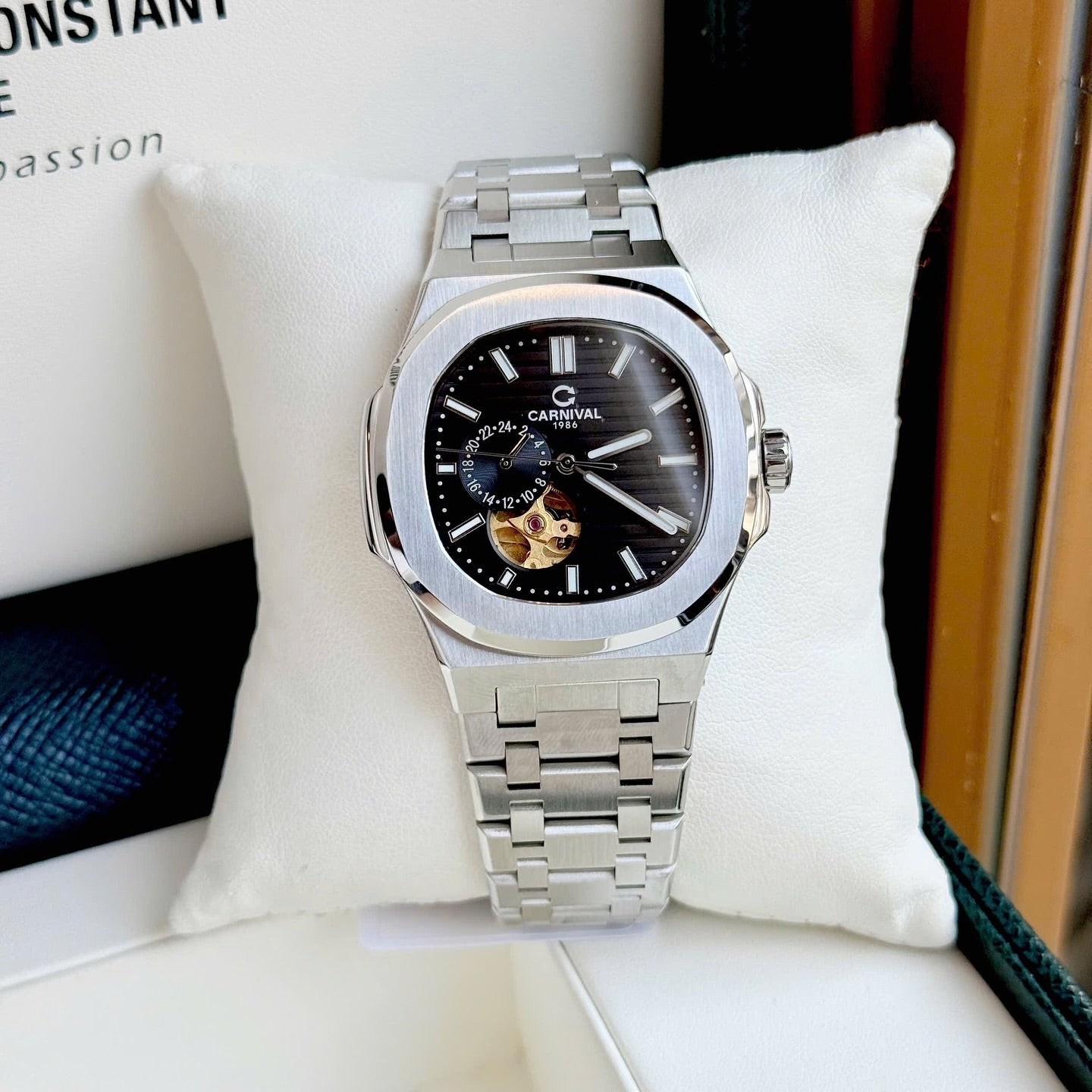 Carnival 8159G Bạc Đen ( 8159G-VT-D)