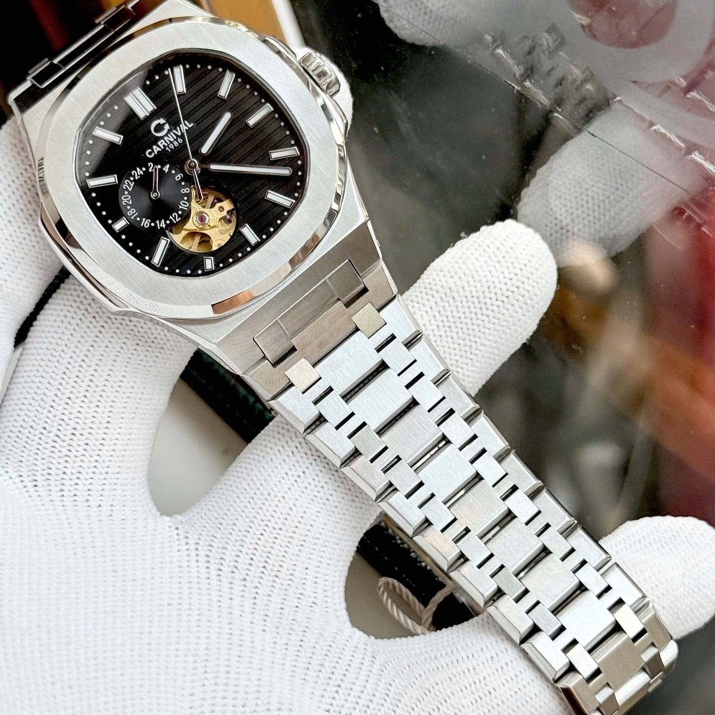 Carnival 8159G Bạc Đen ( 8159G-VT-D)