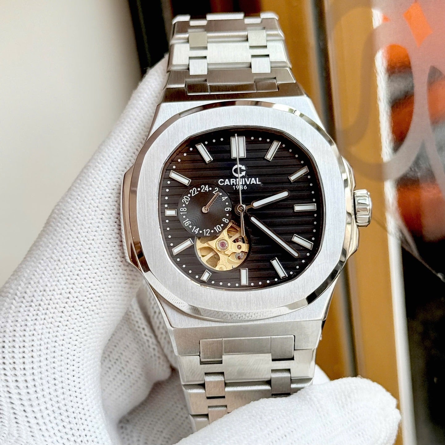 Carnival 8159G Bạc Đen ( 8159G-VT-D)