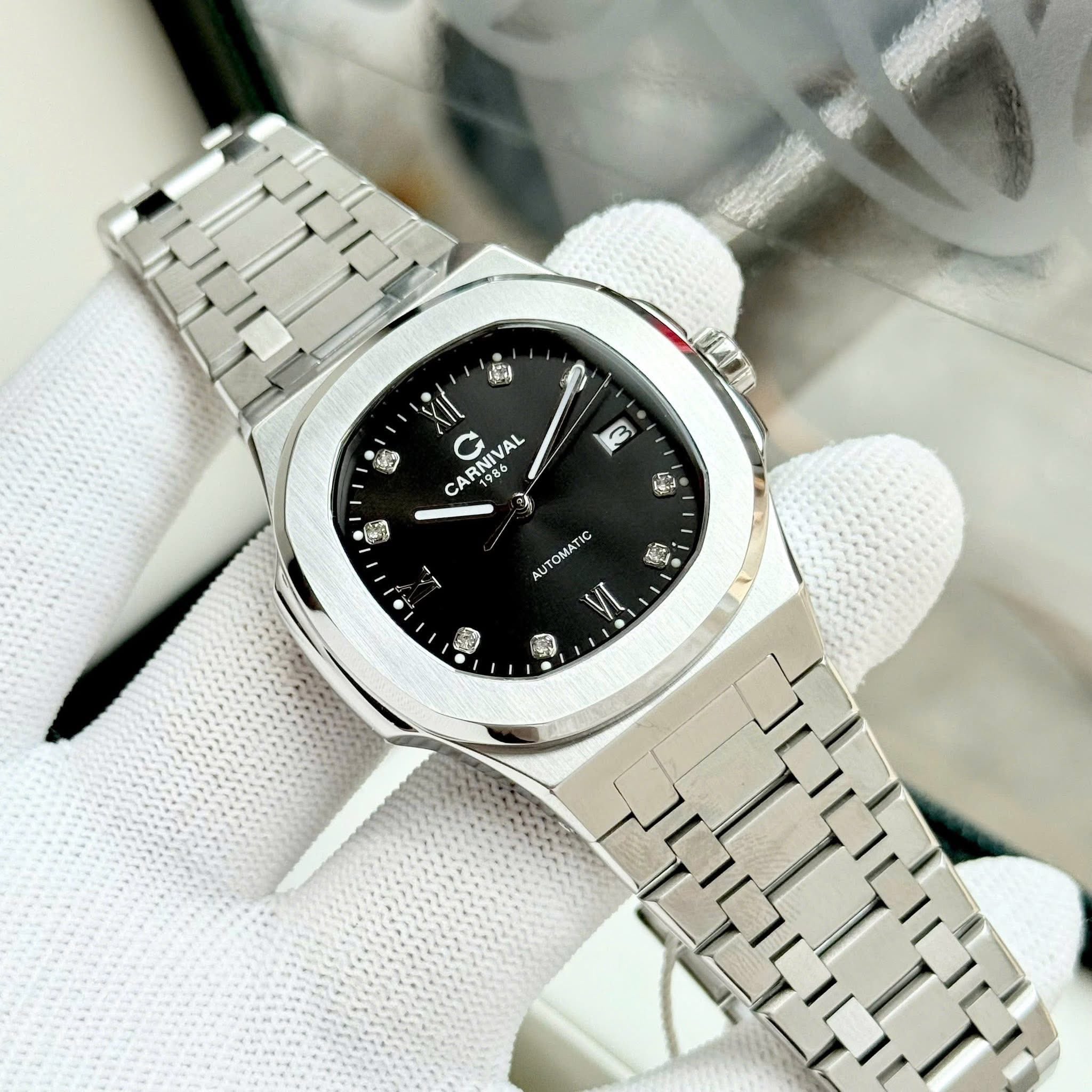 Carnival 8160G Bạc Đen ( 8160G-VT-D)