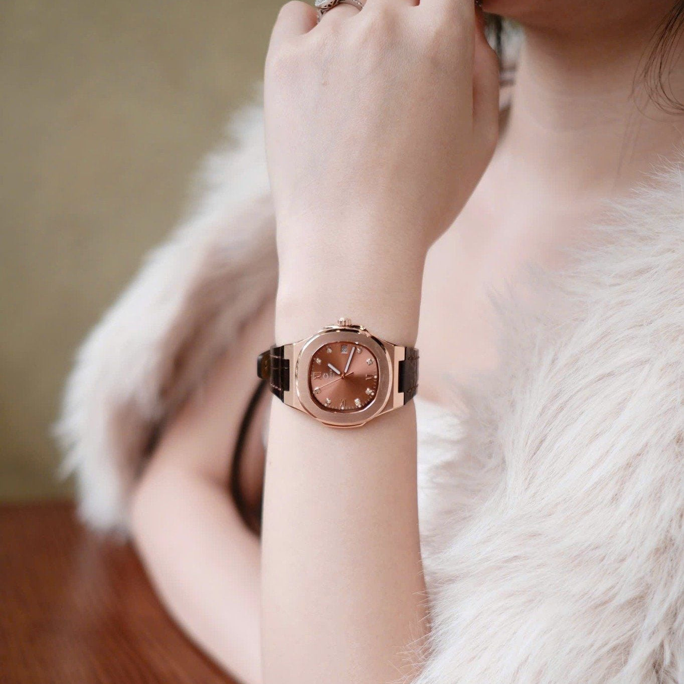 Carnival 8160L Rosegold Cá Hồi Dây Da ( 8160L-VH-DD-N)