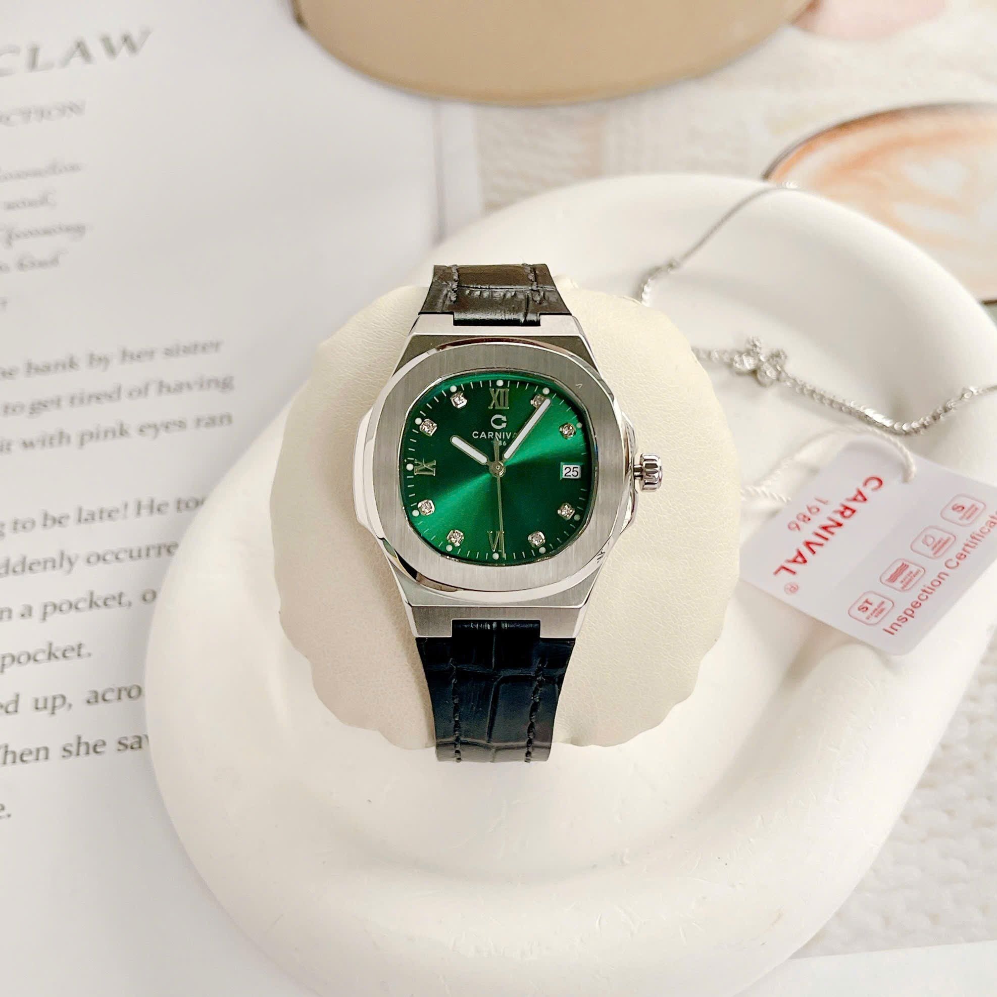 Carnival 8160L Bạc Xanh Lá Dây Da ( 8160L-VT-DD-XL)