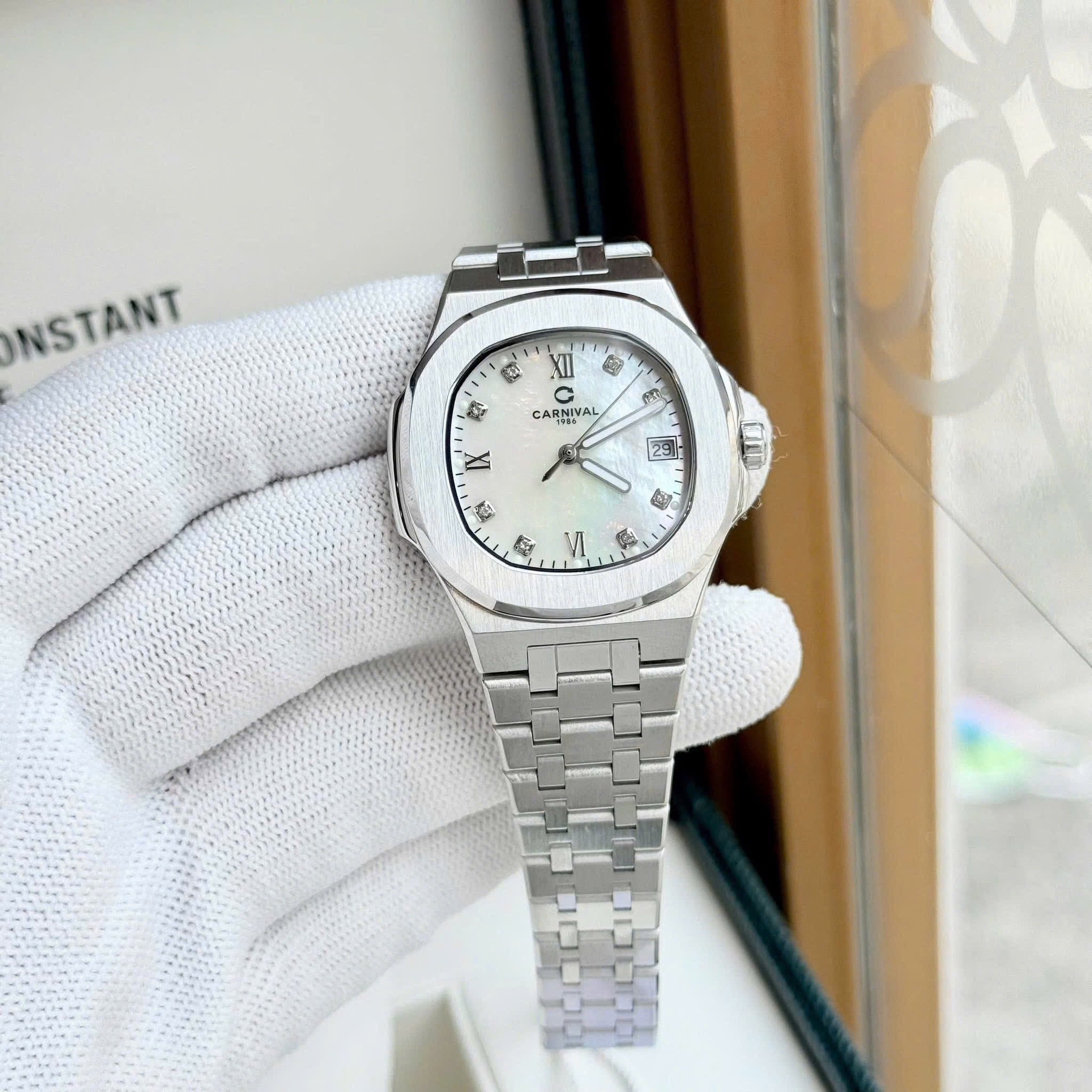 Carnival 8160L Bạc Xà Cừ Trắng ( 8160L-VT-TK)