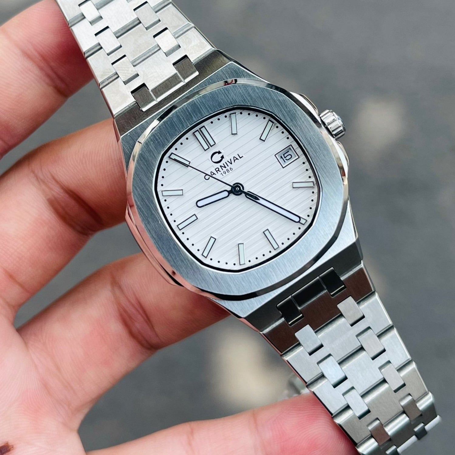 Carnival 8161L Bạc Trắng ( 8161L-VT-T)