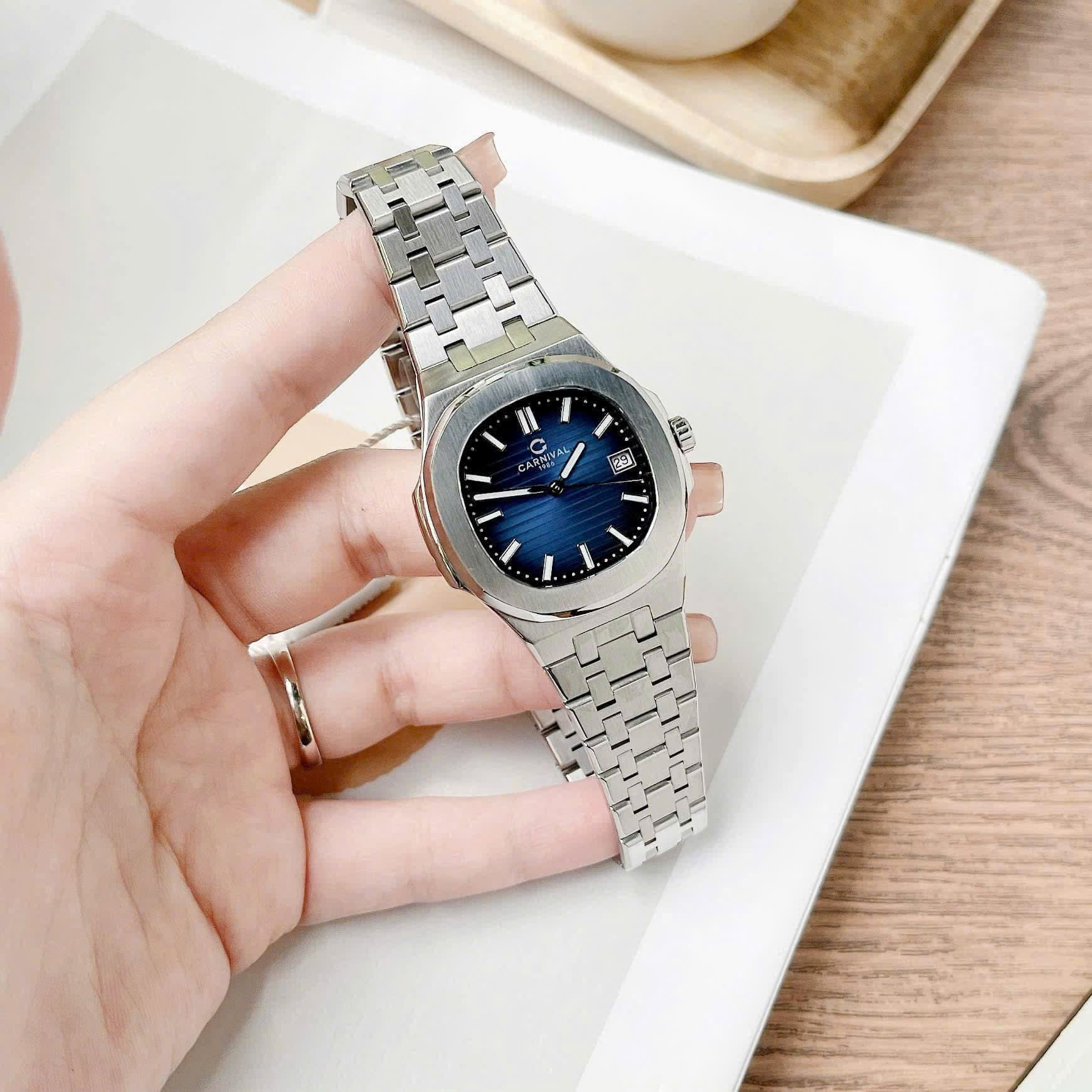 Carnival 8161L Bạc Xanh ( 8161L-VT-X)