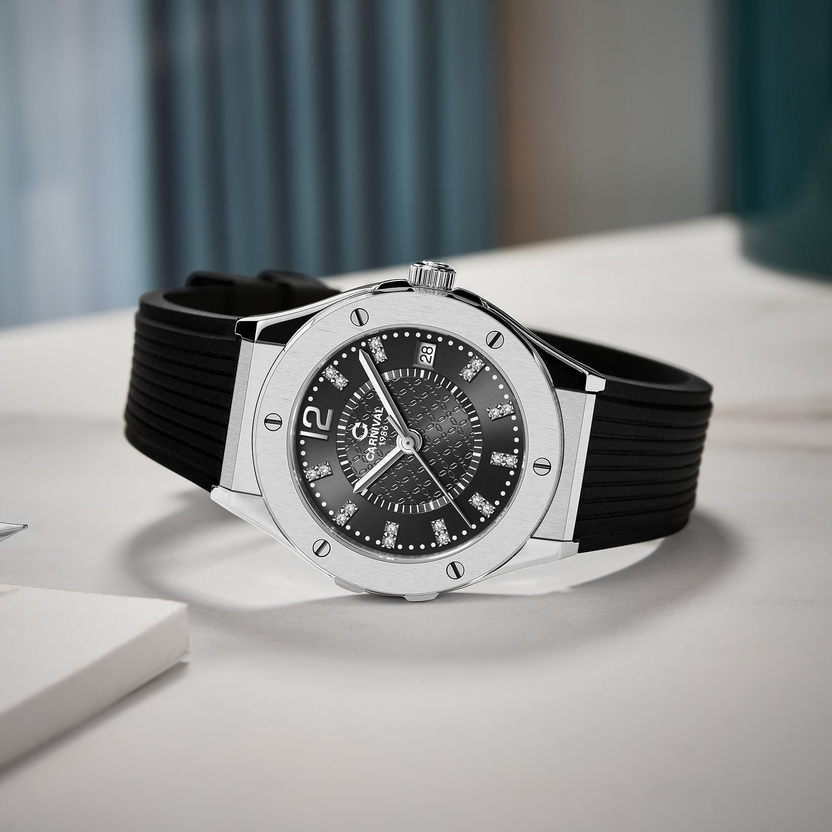 Carnival 8173L Bạc Đen (  8173L-VT-DCS-D )