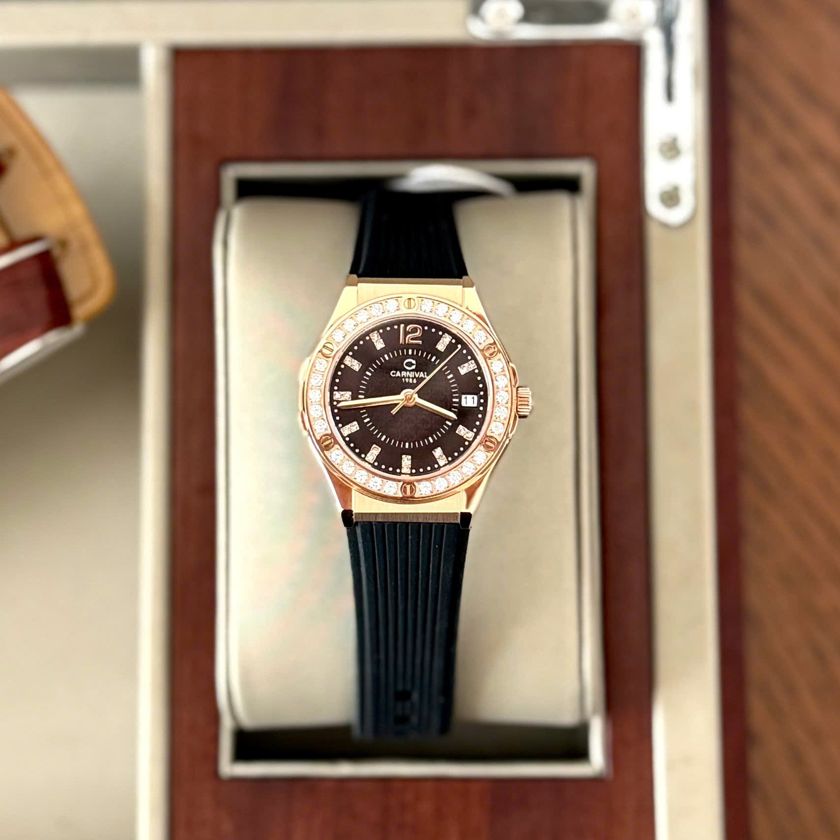 Carnival 8173L2 Rosegold Đen (  8173L2-VH-DCS-D)