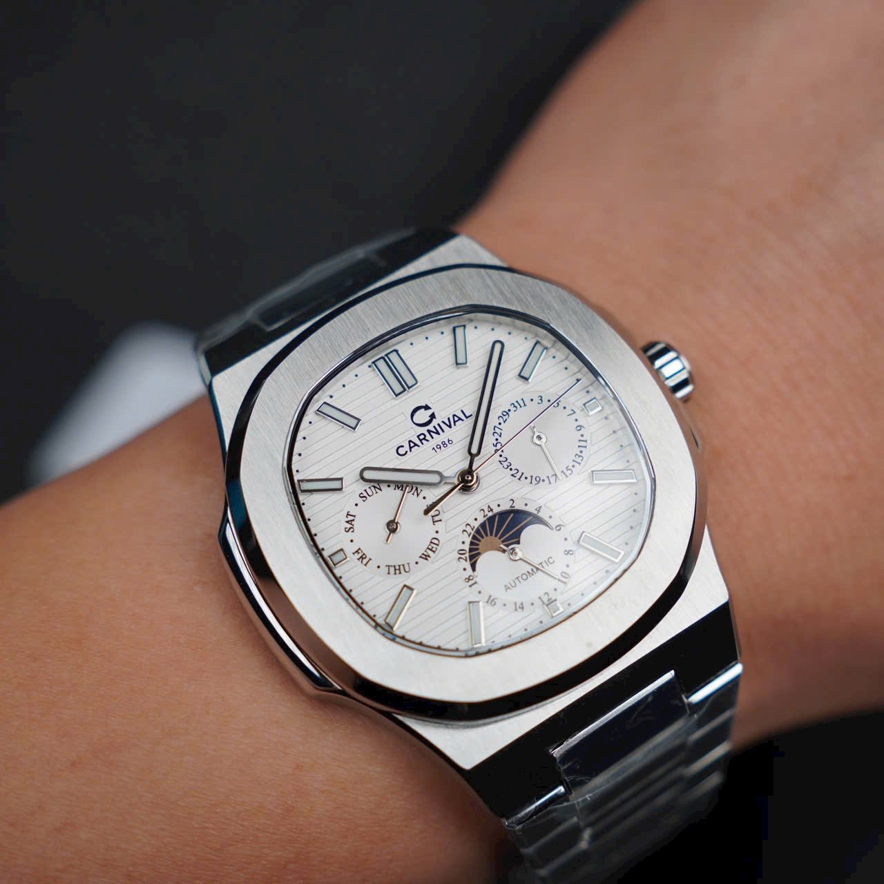 Carnival 8179G Bạc Trắng ( 8179G-VT-T)