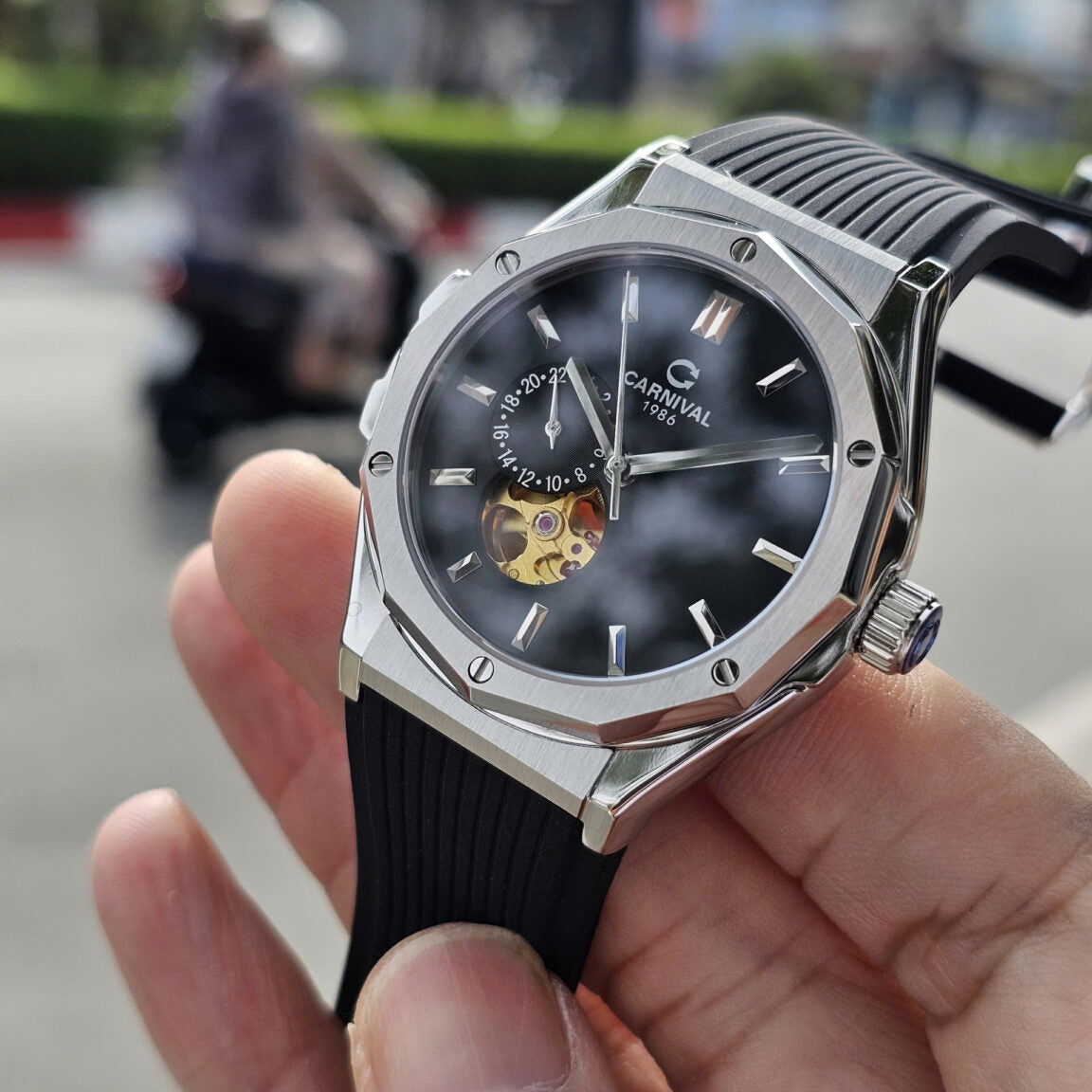 Carnival 8189G Bạc Đen ( 8189G-VT-DCS-D)