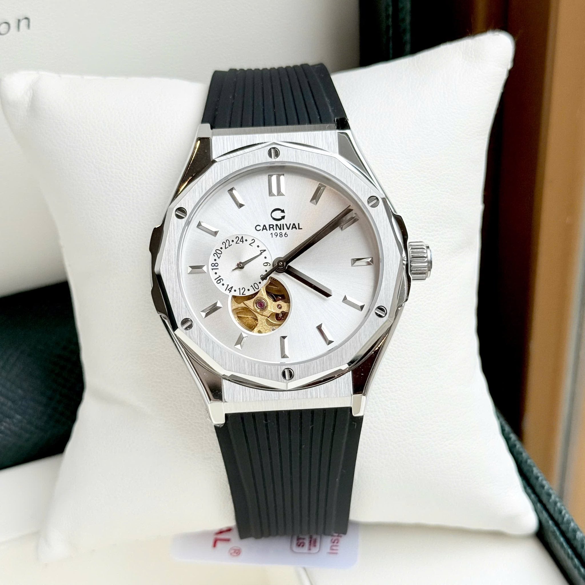 Carnival 8189G Bạc Trắng ( 8189G-VT-DCS-T)